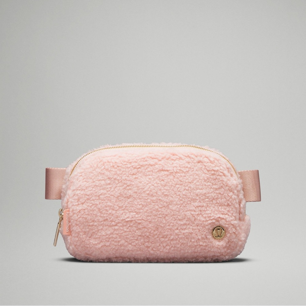Lululemon everywhere belt bag 1L fleece